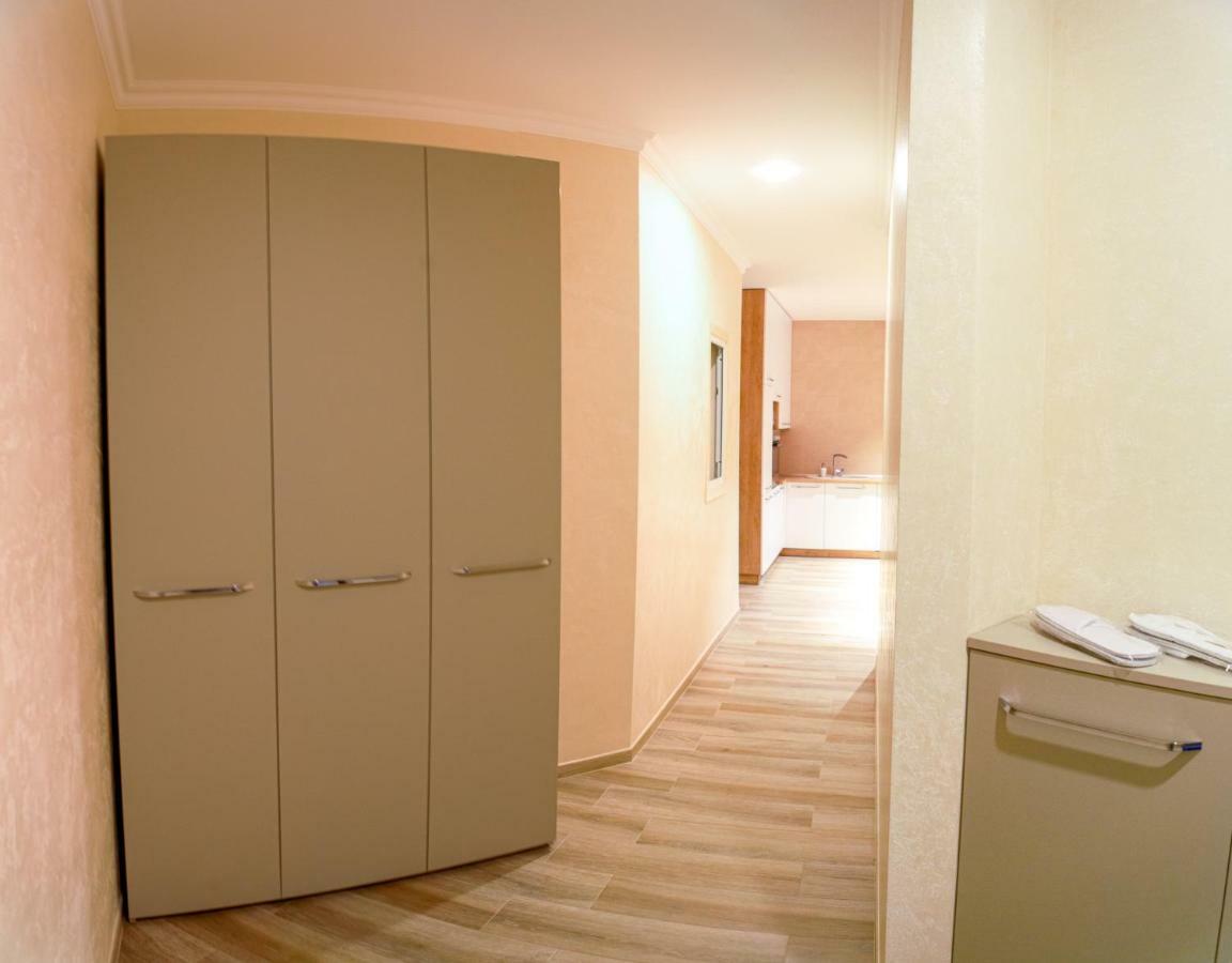Apartments On Henuezskaya 5 Odessa Esterno foto
