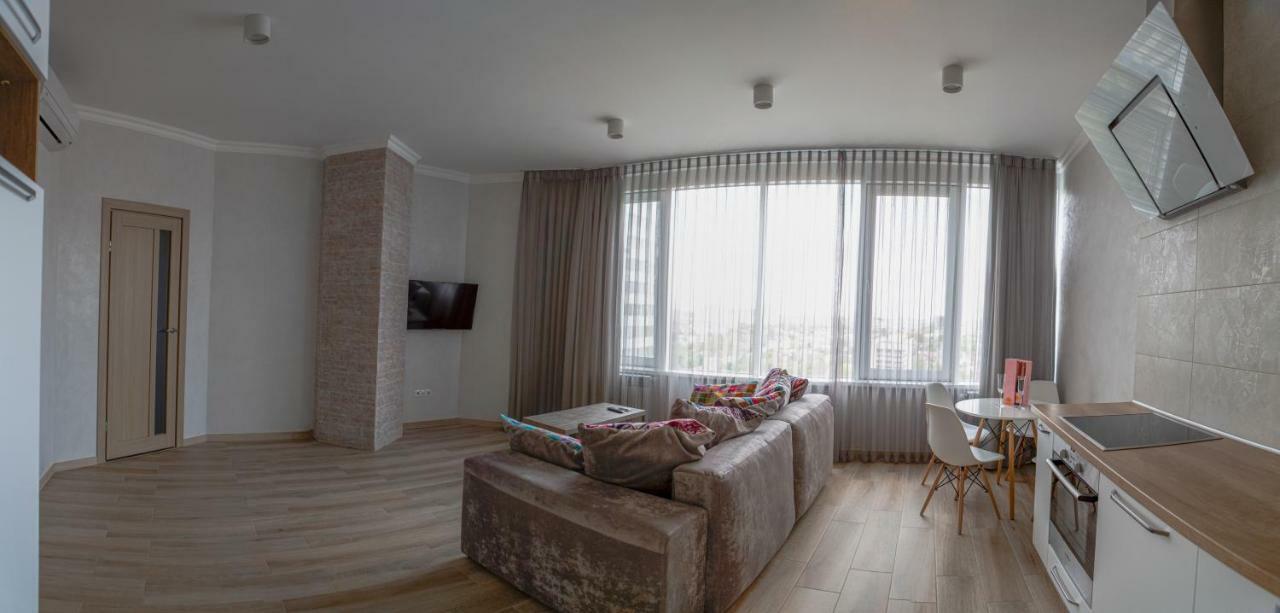 Apartments On Henuezskaya 5 Odessa Esterno foto